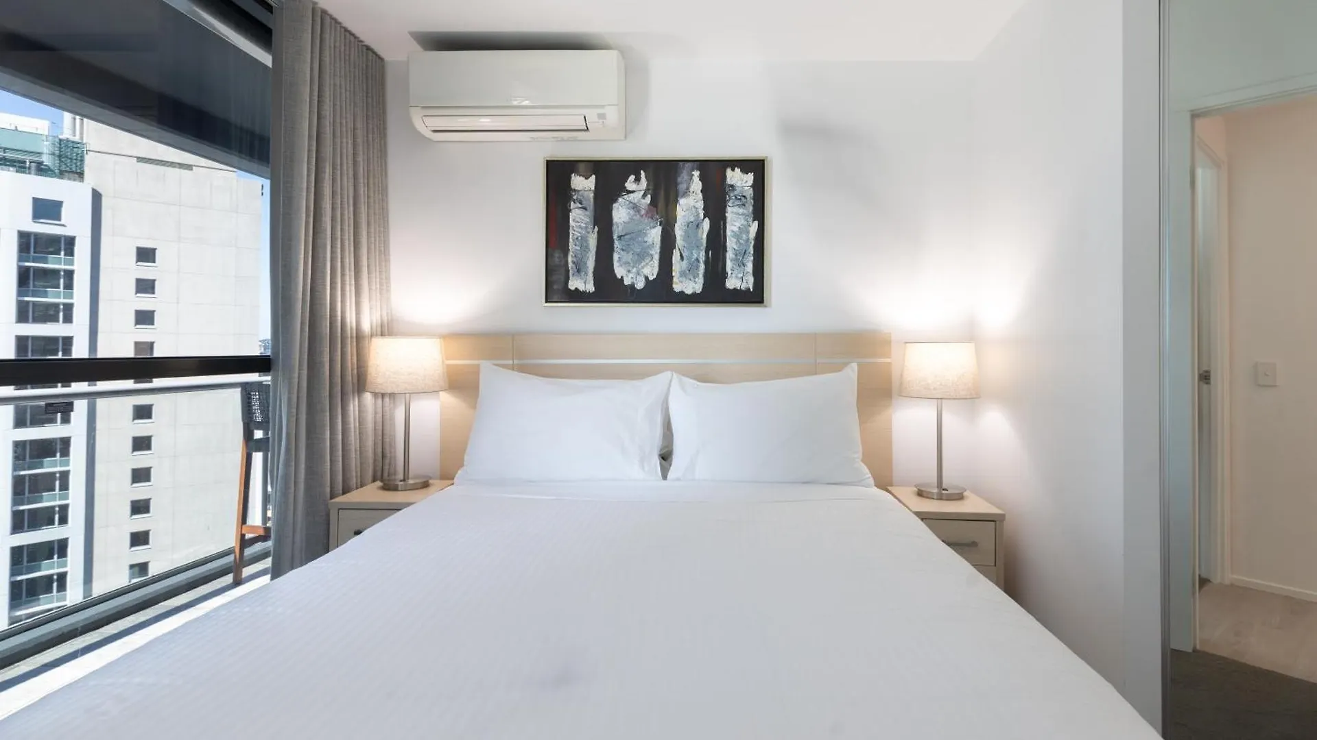 Private Cbd Bedroom In A Shared Apartment On Brisbane River 홈스테이